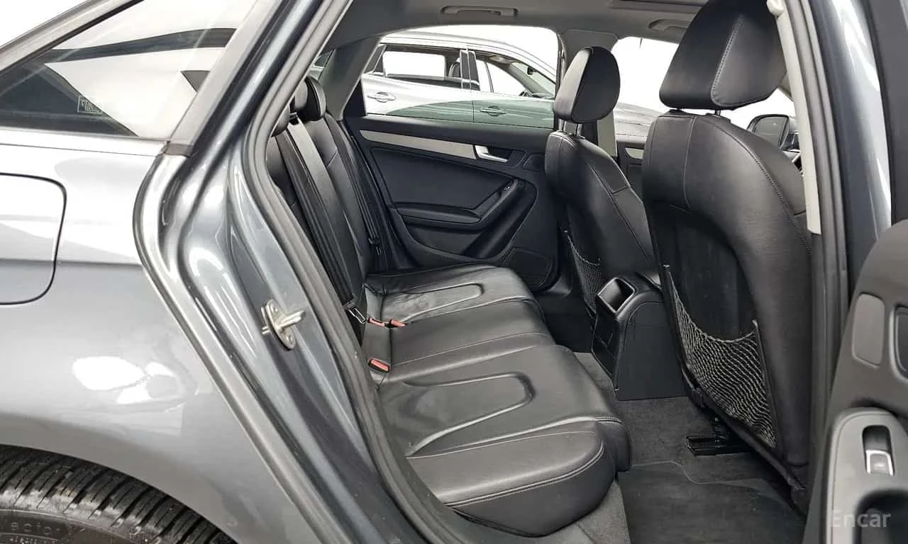 Audi A4 30 TDI Dynamiс/ФИНАНСИРАНЕ, снимка 12 - Автомобили и джипове - 56331954