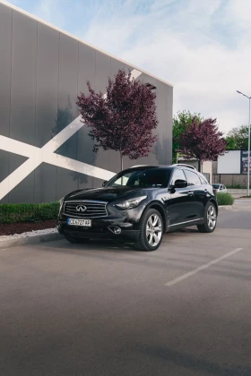 ����� �� �������� �� Infiniti QX70 S premium 4x4