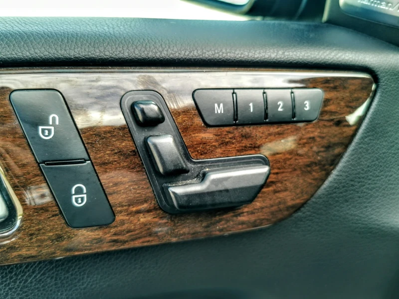 Mercedes-Benz GL 500 V8 BiTurbo * KeyLess * BiXenon, снимка 14 - Автомобили и джипове - 52148575