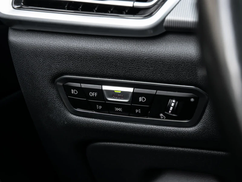 BMW X6 xDrive40i* АвтоКредит* (ЦЕНА ДО БГ), снимка 12 - Автомобили и джипове - 52837411