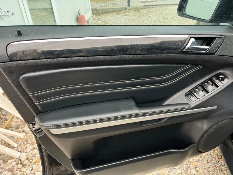 Mercedes-Benz ML 350 cdi 4Matic Blutec Grand Edition, снимка 11 - Автомобили и джипове - 53283852