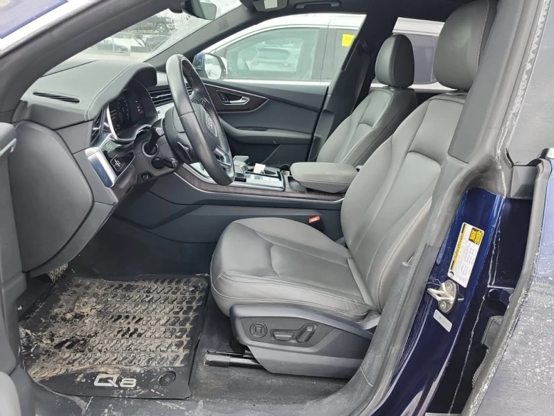 Audi Q8 55tfsi TECHNIK * CARFAX * Matrix * Head Up * , снимка 8 - Автомобили и джипове - 53378648