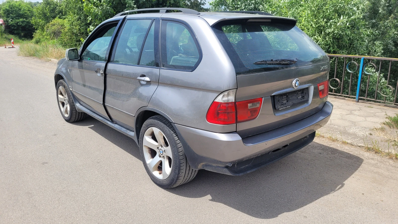 BMW X5 3.0д 218к на части - изображение 4