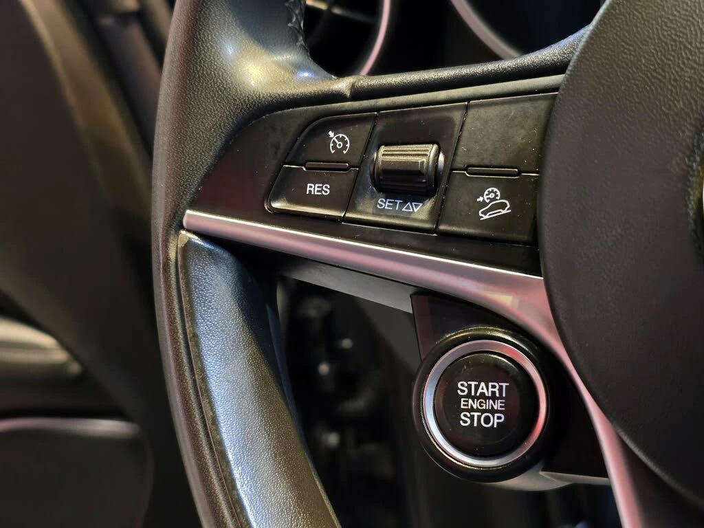 Alfa Romeo Stelvio AWD* АвтоКредит (ЦЕНА ДО БГ), снимка 15 - Автомобили и джипове - 53786495