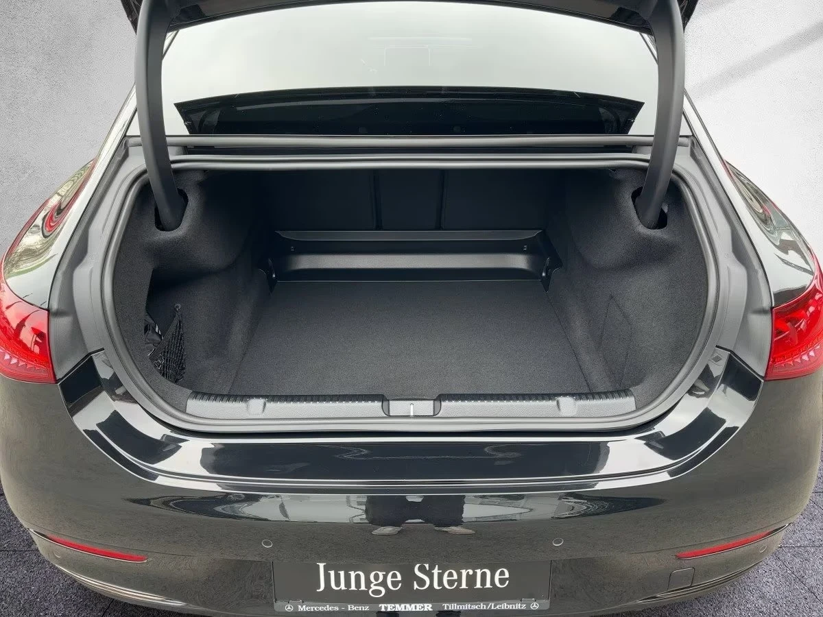 Mercedes-Benz EQE 350+ AMG Premium 25k km DISTR 360 Matrix Burmest, снимка 6 - Автомобили и джипове - 54214981