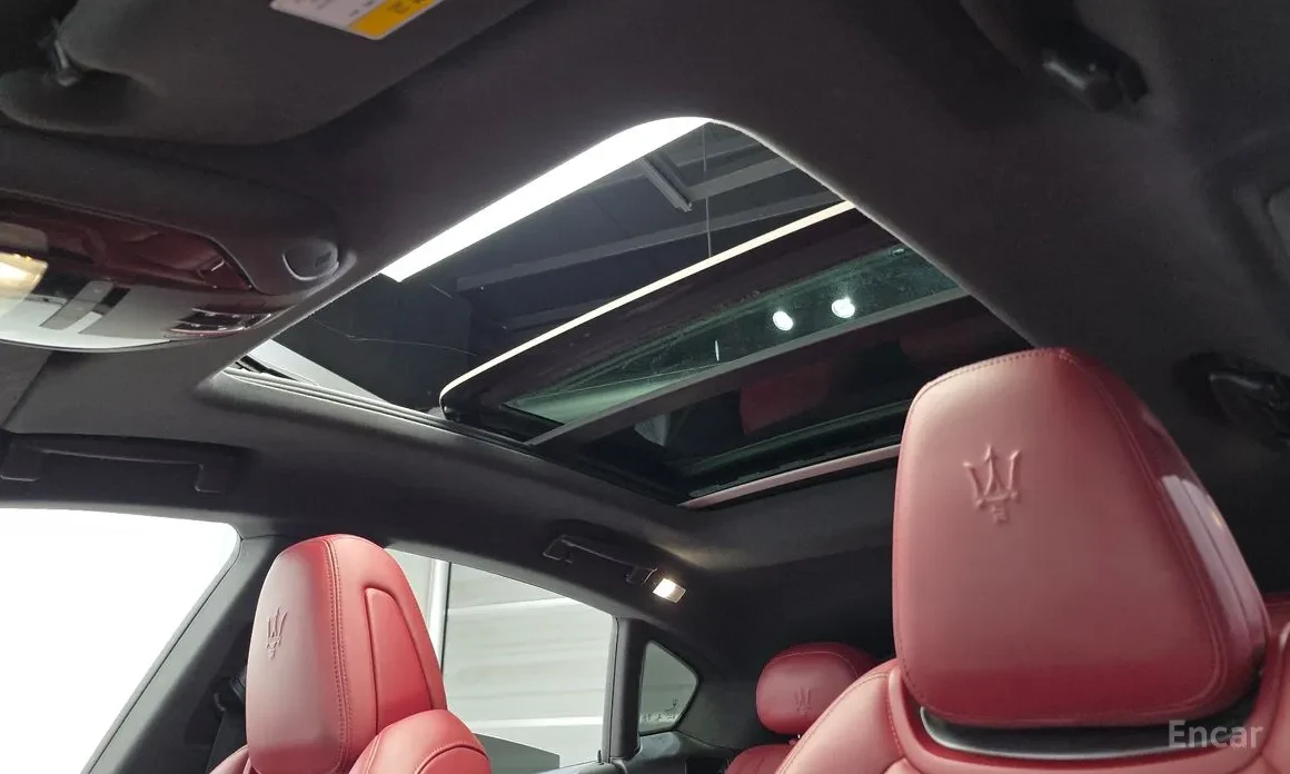 Maserati Levante 3.0 V6, снимка 17 - Автомобили и джипове - 54604071