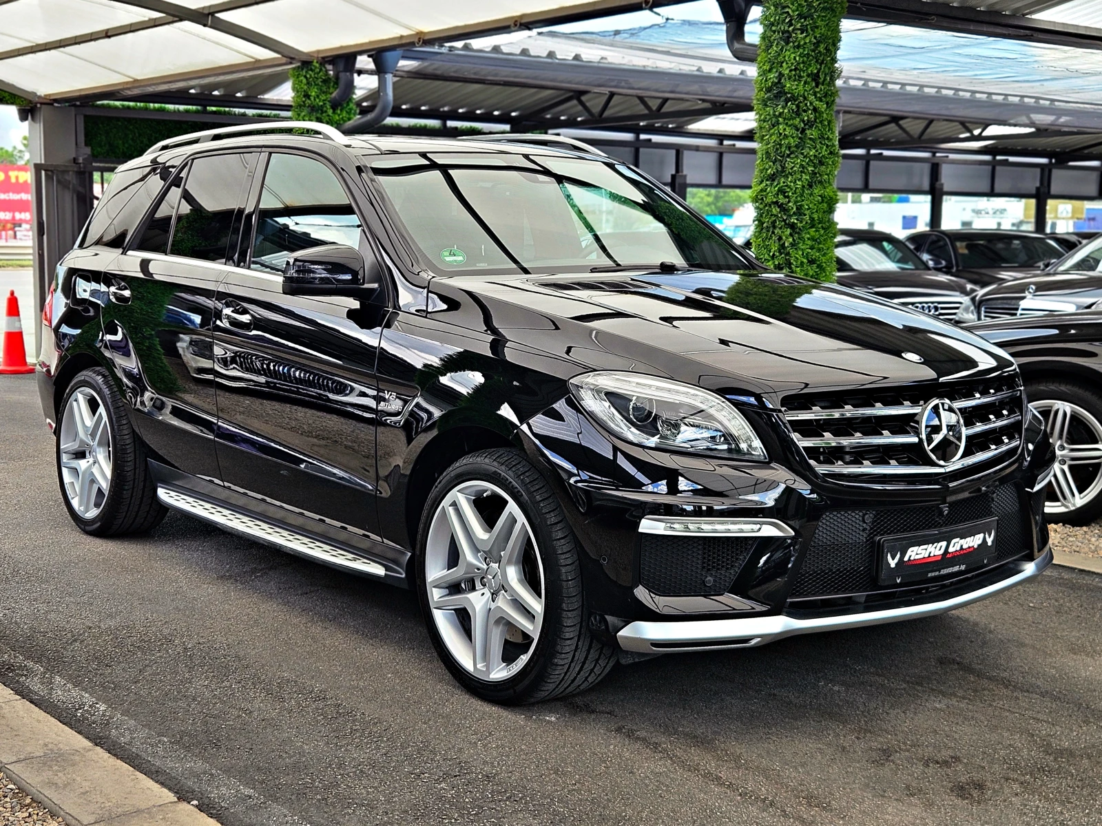 Mercedes-Benz ML 63 AMG TVX3/557КС/DISTR/PANO/МАСАЖ/360CAM/ОБДУХ/BANG&OLUF, снимка 3 - Автомобили и джипове - 54701671