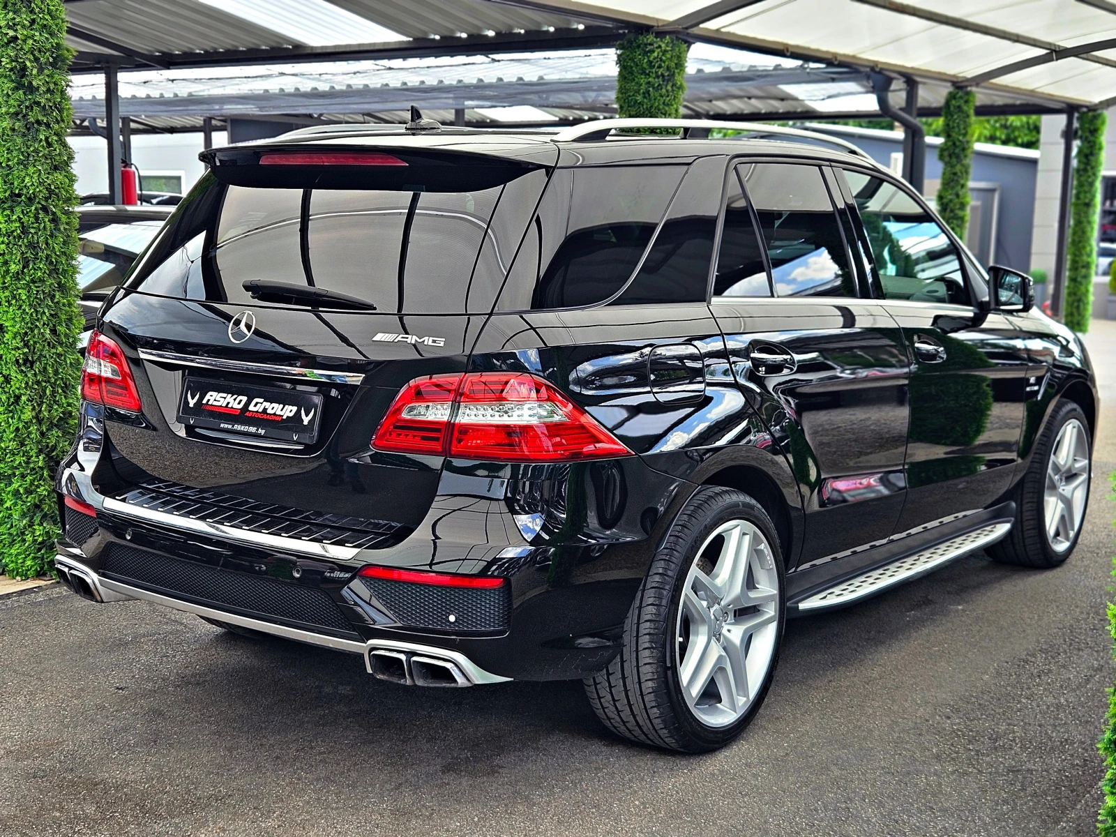Mercedes-Benz ML 63 AMG TVX3/557КС/DISTR/PANO/МАСАЖ/360CAM/ОБДУХ/BANG&OLUF, снимка 5 - Автомобили и джипове - 54701671