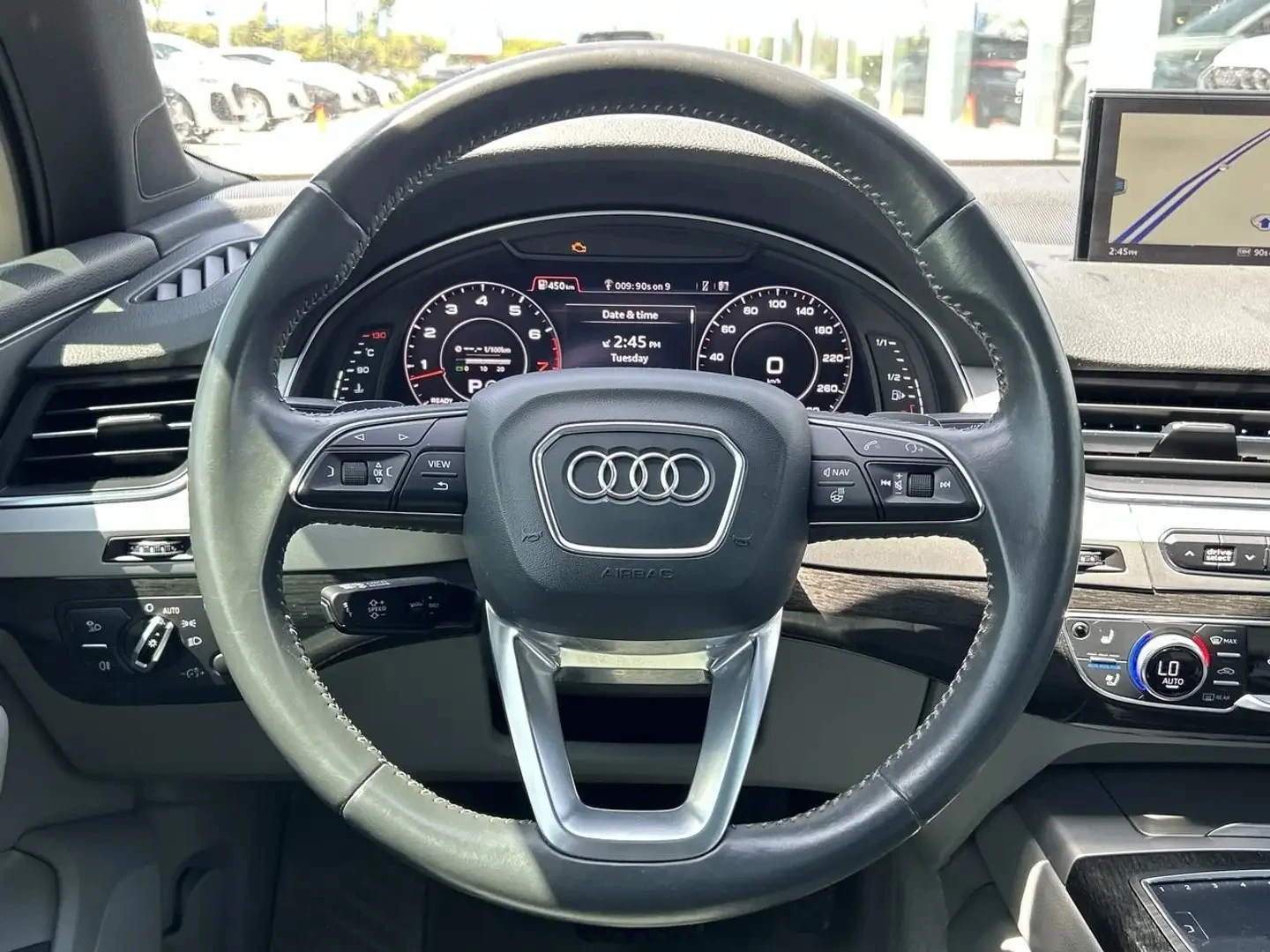 Audi Q7 TECHNIK / DISTRONIC / ОБДУХ / ПОДГРЕВИ / HEADUP / , снимка 10 - Автомобили и джипове - 54970198