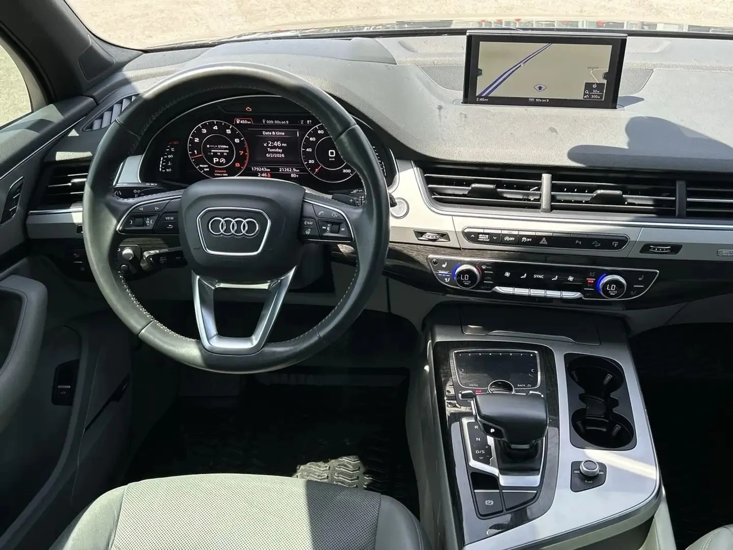 Audi Q7 TECHNIK / DISTRONIC / ОБДУХ / ПОДГРЕВИ / HEADUP / , снимка 9 - Автомобили и джипове - 54970198