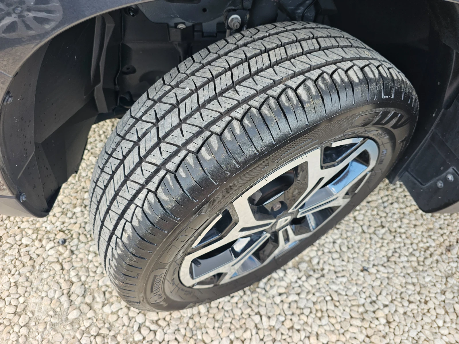 Dacia Duster 1.6i, 114к.с., GPL, снимка 15 - Автомобили и джипове - 55287810