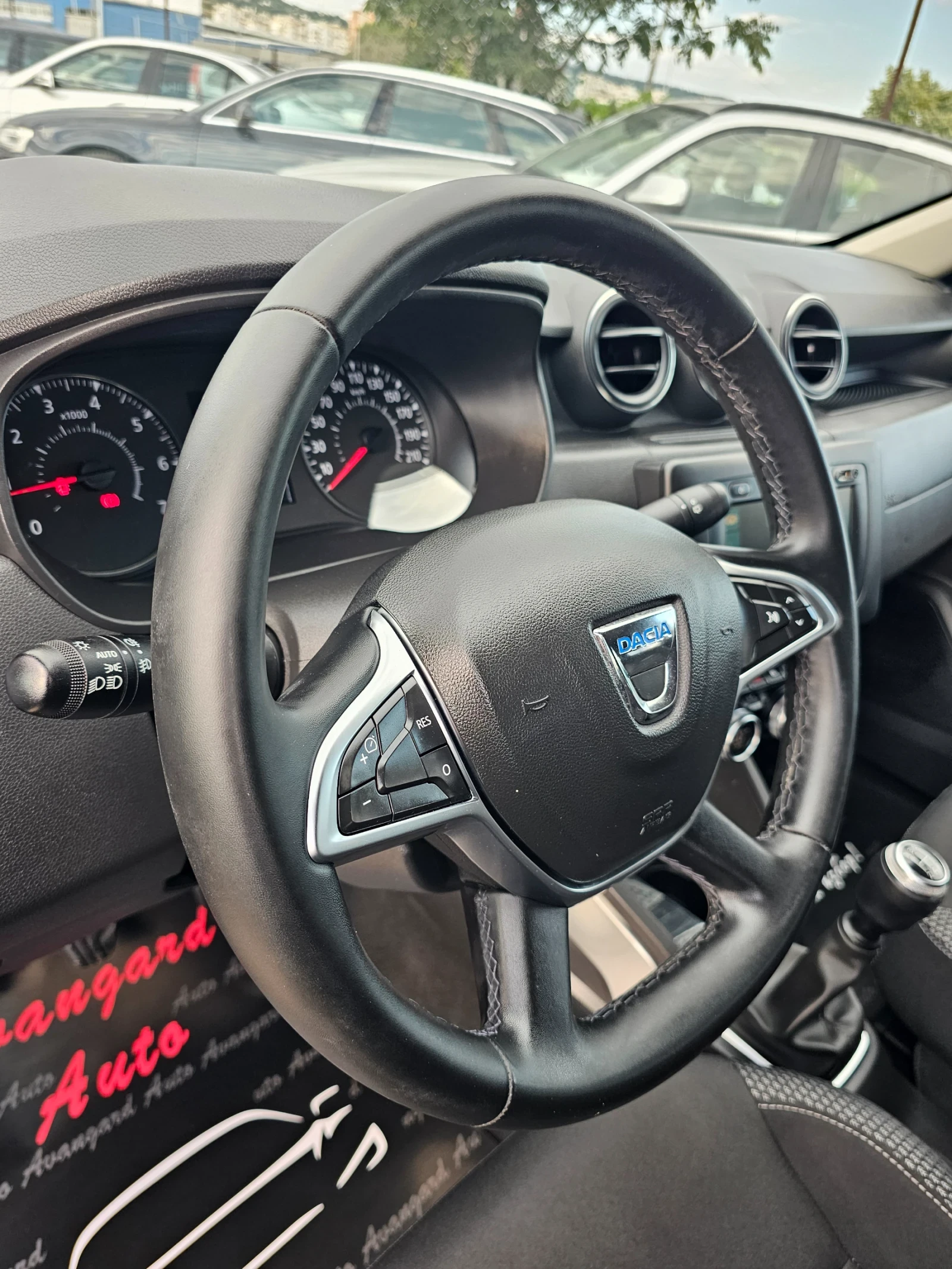 Dacia Duster 1.6i, 114к.с., GPL, снимка 12 - Автомобили и джипове - 55287810