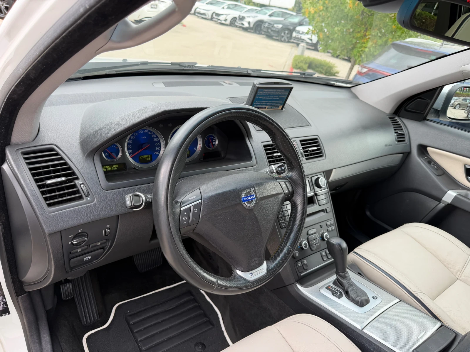 Volvo Xc90 2.4D 185k.� 6��. R-Design 3xDVD FULL | Mobile.bg � ����������� 7