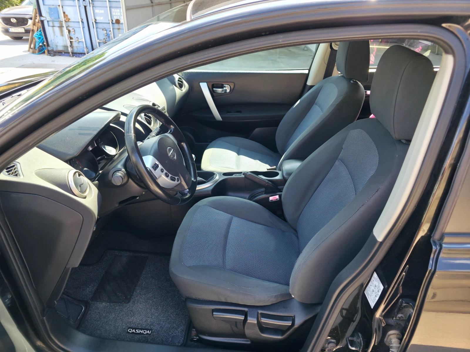 Nissan Qashqai 1.6 16v, снимка 10 - Автомобили и джипове - 55972582