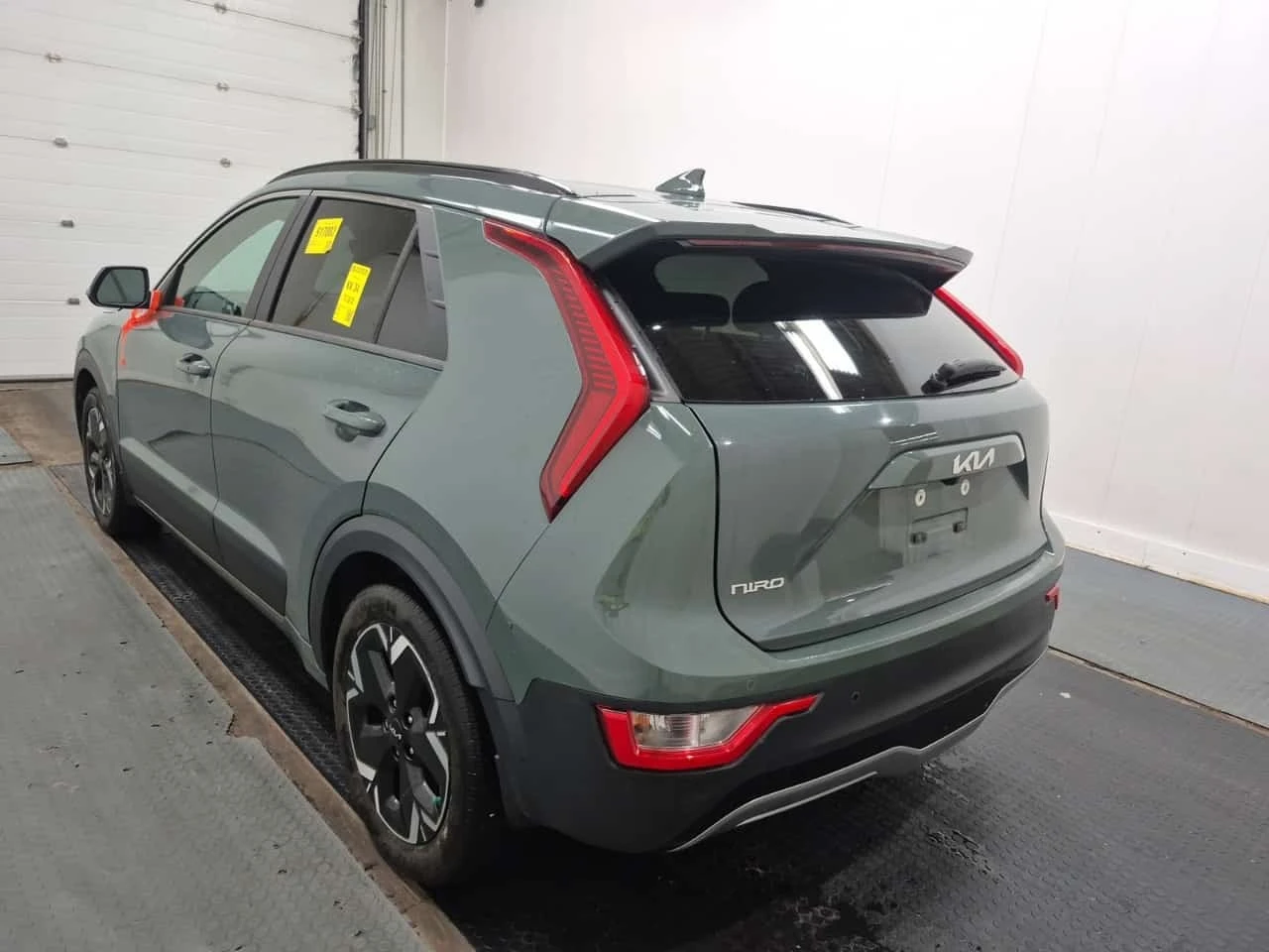 Kia Niro EV PREMIUM+ 4D UTILITY  CARFAX, снимка 4 - Автомобили и джипове - 56184421