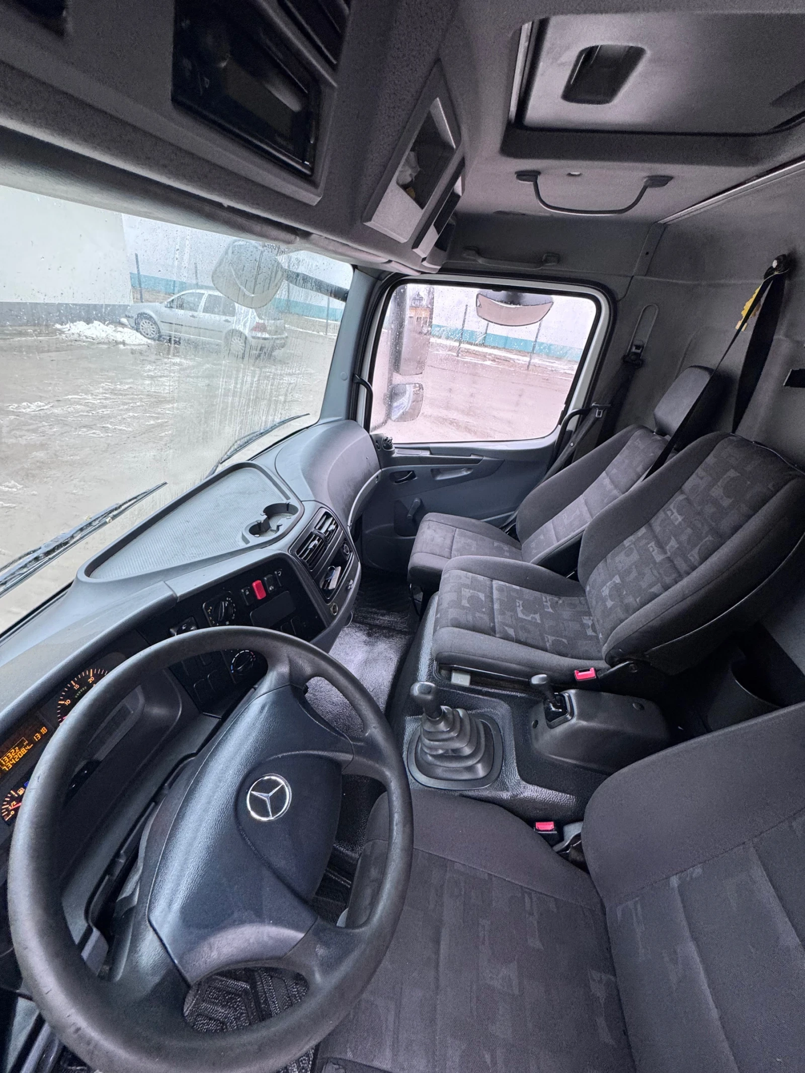 Mercedes-Benz Atego Фургон с Падащ Борд - изображение 5