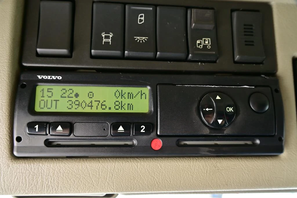 Volvo Fm 460 АДР, теглич, падащ борд, снимка 14 - Камиони - 53901528