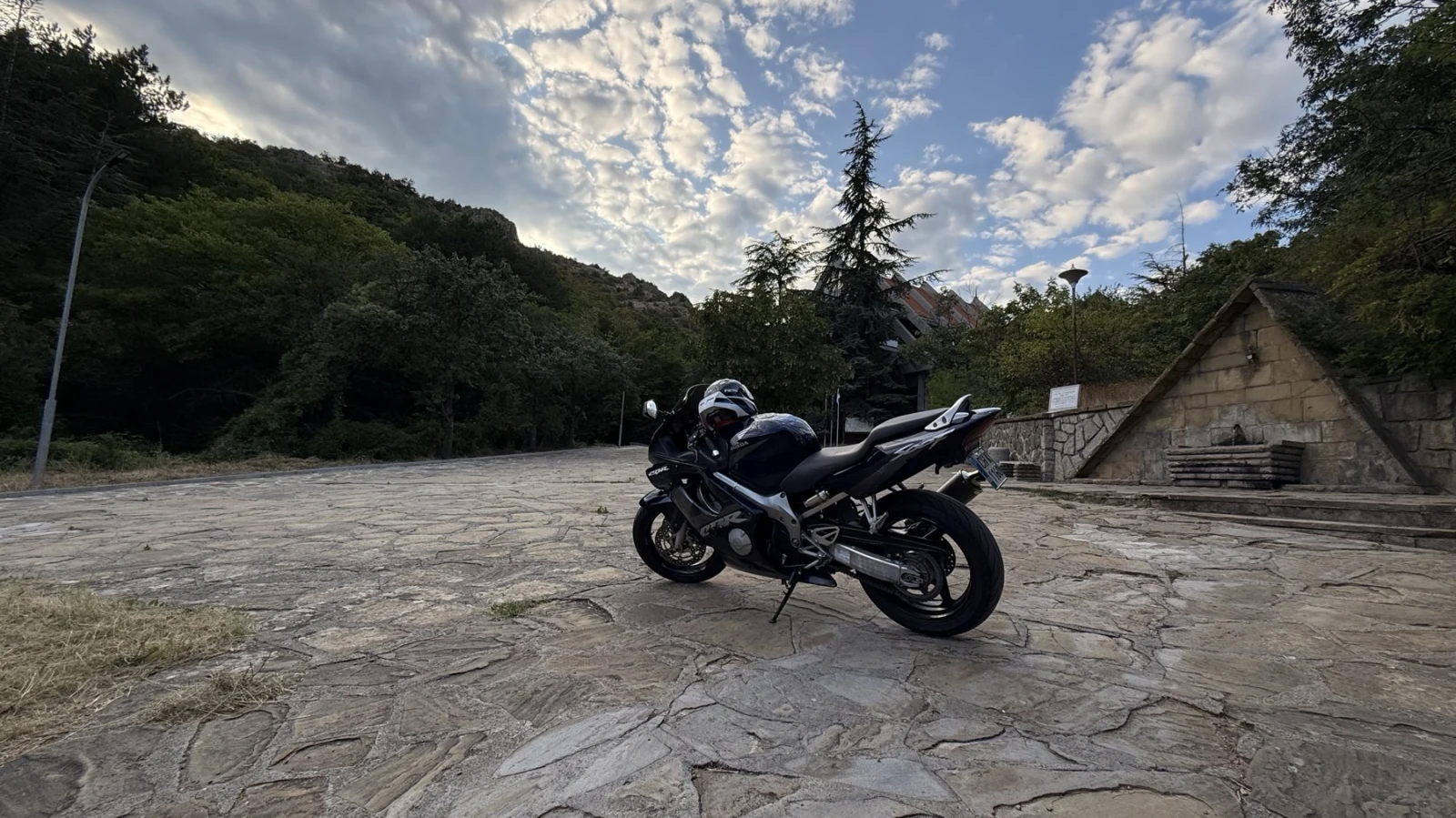 Honda Cbr 600 F4i, снимка 2 - Мотоциклети и мототехника - 55543403