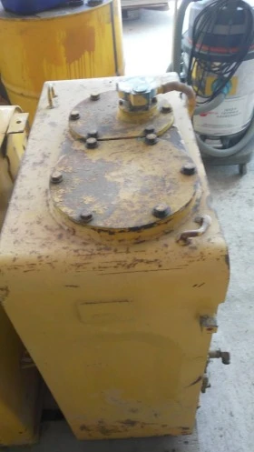 Резервоар горивен, резервоар хидравличен, снимка 3