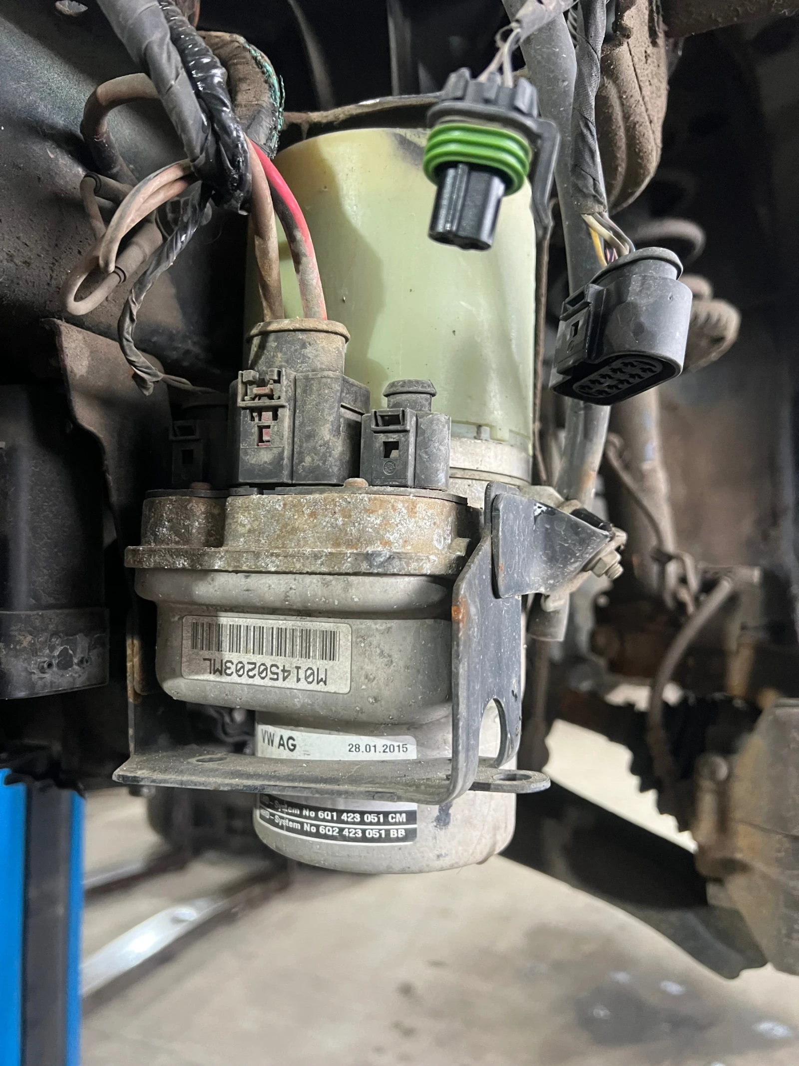 6R0423156C .  VW SKODA SEAT   6R0423156C  | Mobile.bg   1