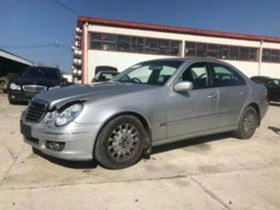      ,   Mercedes-Benz E 220