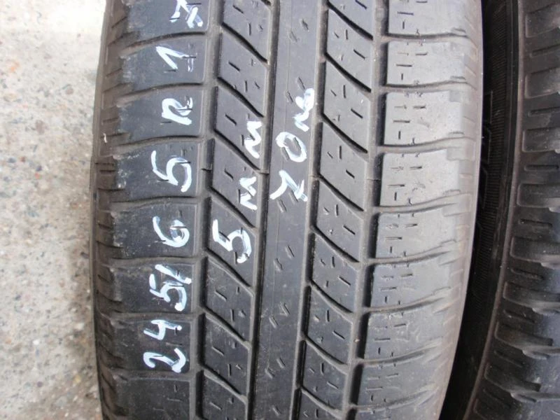 Гуми Всесезонни 245/65R17, снимка 7 - Гуми и джанти - 8379216