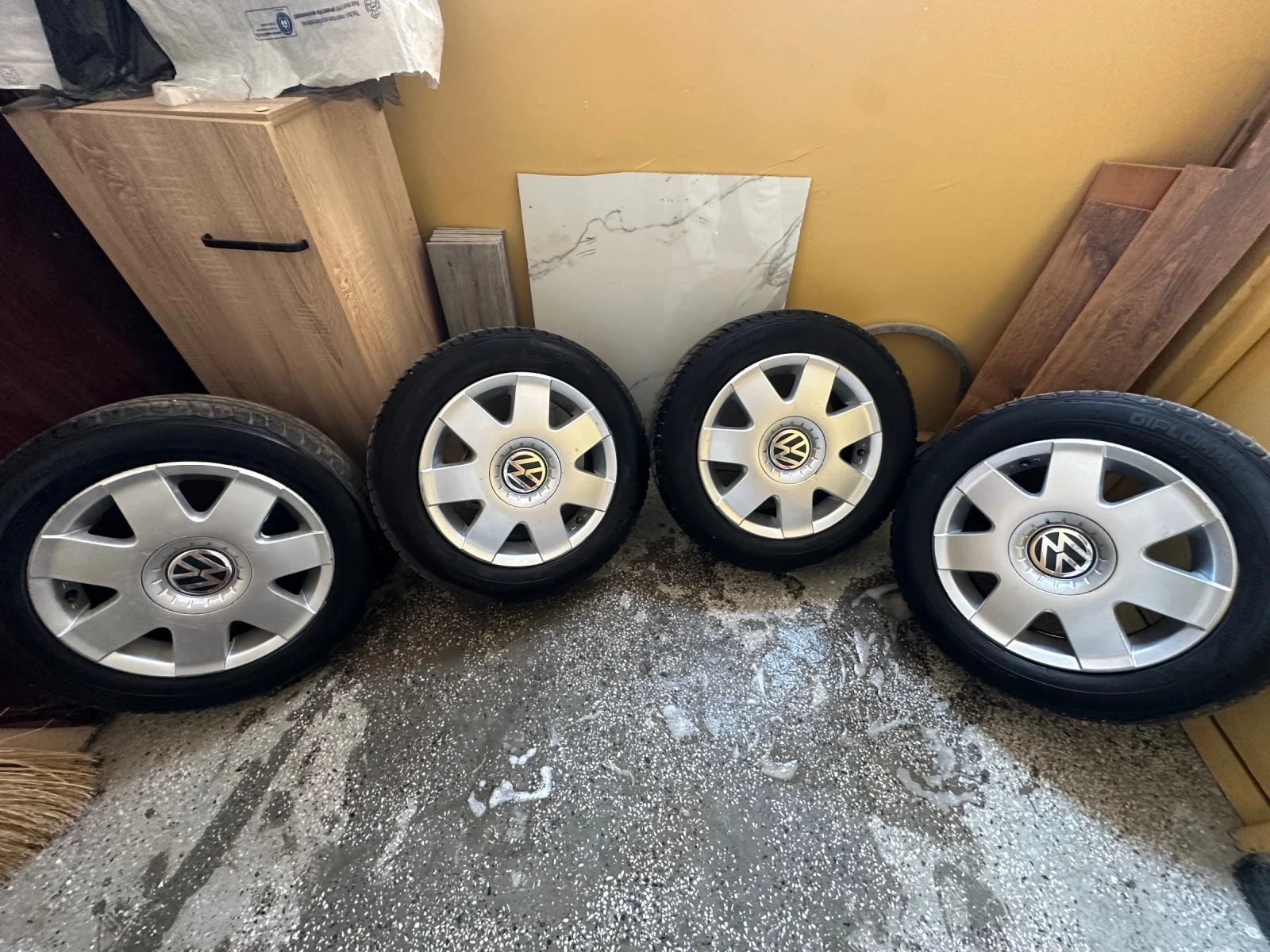 ���� � ������ 185/60R14 �� VW Polo | Mobile.bg � ����������� 1