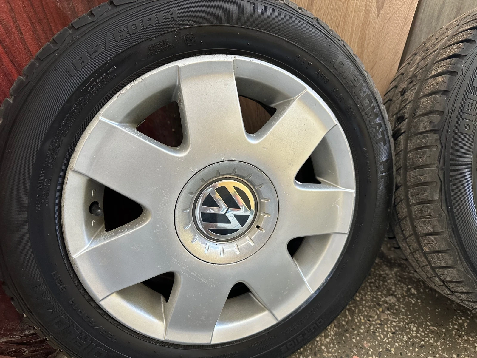 ���� � ������ 185/60R14 �� VW Polo | Mobile.bg � ����������� 2