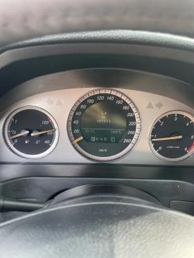 Mercedes-Benz C 220, снимка 12