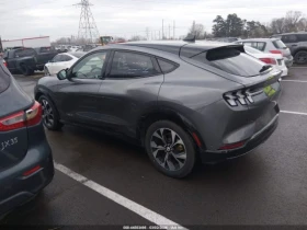 Ford Mustang Mach-E Premium AWD, снимка 8