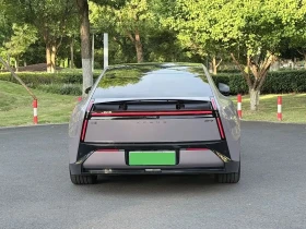 Xpeng P7, снимка 5