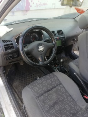 Seat Ibiza, снимка 4 - Автомобили и джипове - 45858900