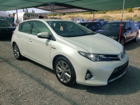 Toyota Auris 1, 8 Hibrid, снимка 2