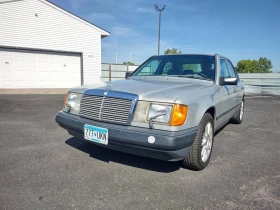 Mercedes-Benz E 300 CARFAX АВТО КРЕДИТ - 18900 лв. - 71207384 | Car24.bg