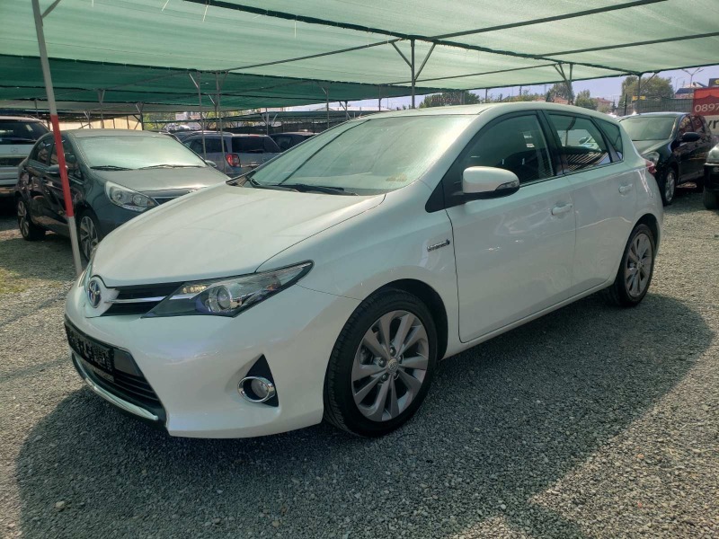 Toyota Auris 1, 8 Hibrid, снимка 3 - Автомобили и джипове - 46721462