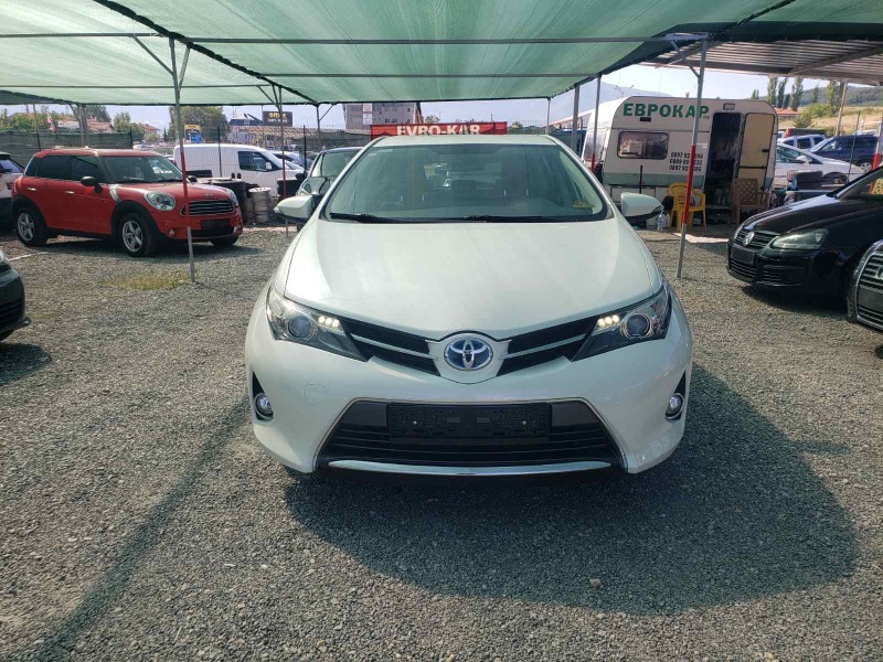 Toyota Auris 1, 8 Hibrid, снимка 1 - Автомобили и джипове - 46721462