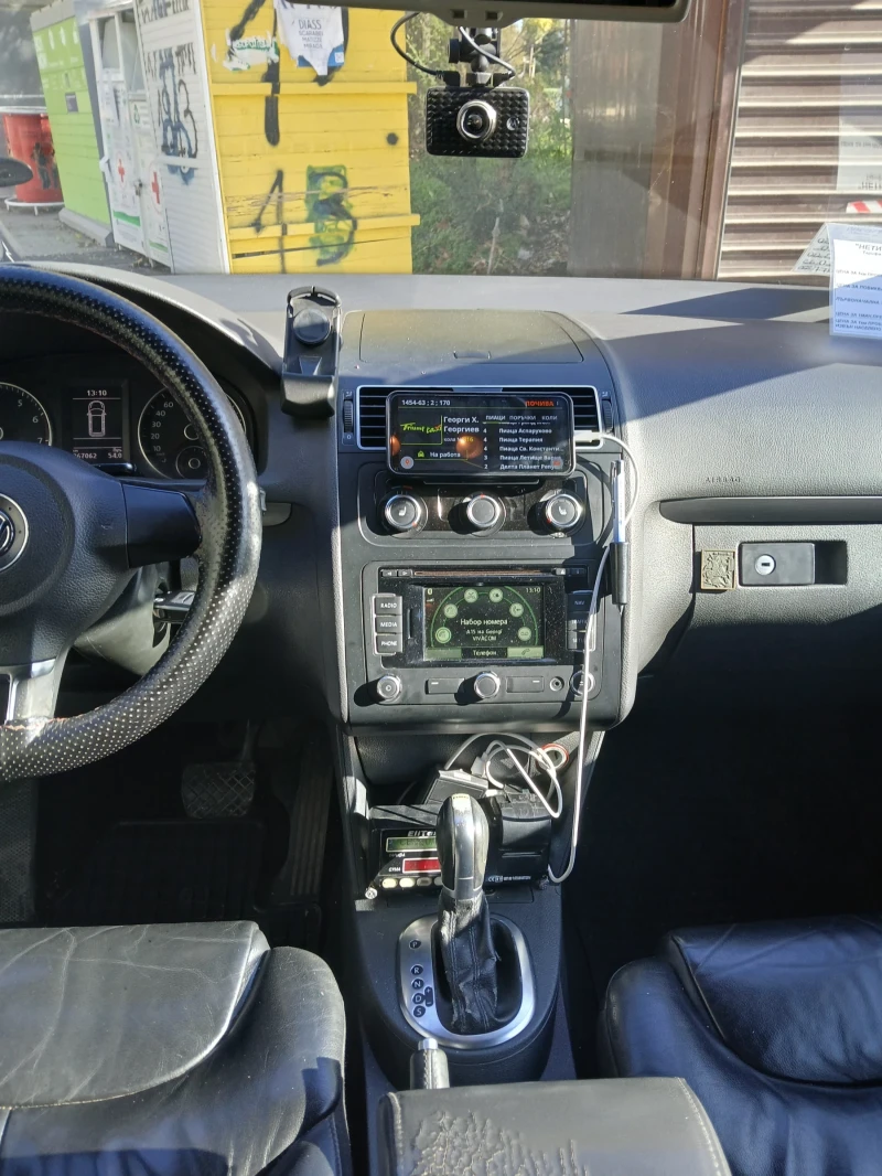 VW Touran, снимка 6 - Автомобили и джипове - 47990804