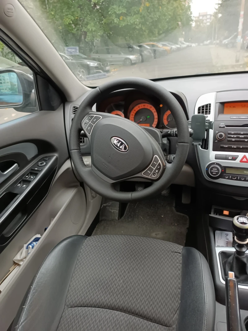 Kia Ceed 1.6 crd, снимка 6 - Автомобили и джипове - 48026148