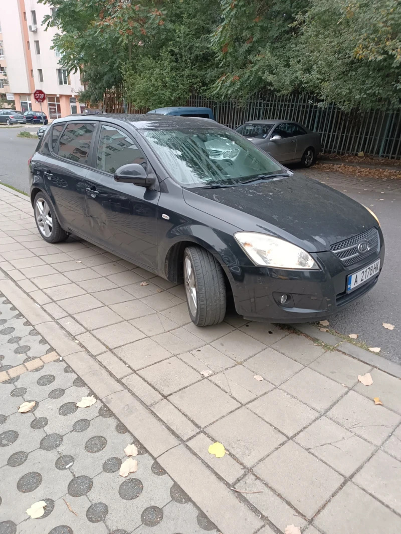 Kia Ceed 1.6 crd, снимка 2 - Автомобили и джипове - 48026148