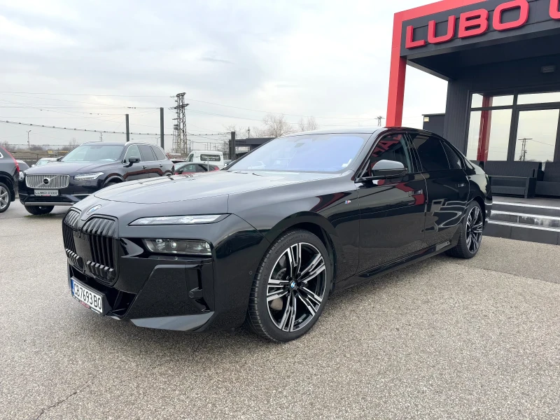 BMW 740 D-M SPORT-B&W-TV-HUD-AUTOMATIC DOORS-21-FULL FULL, снимка 3 - Автомобили и джипове - 48890381