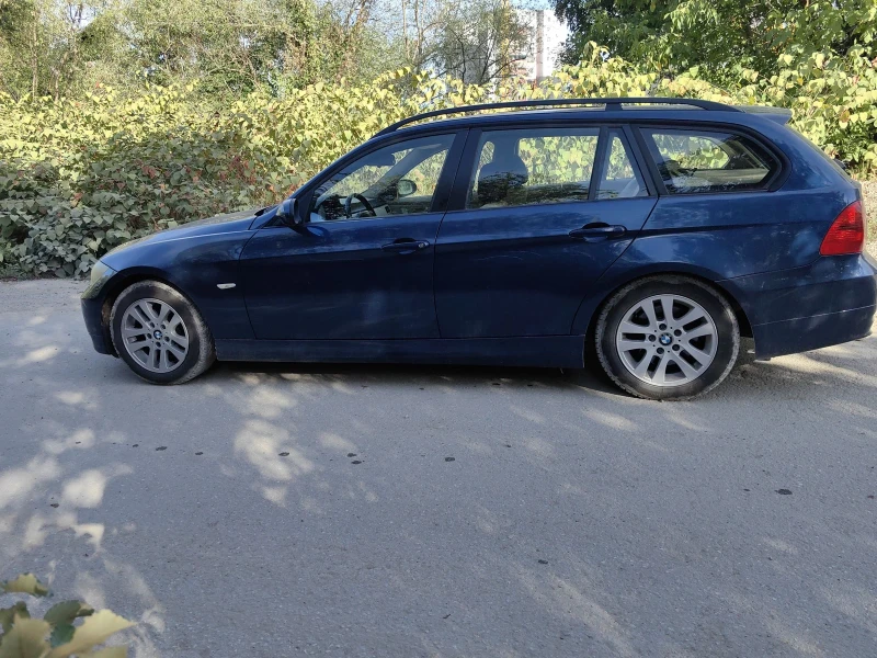 BMW 320 Touring, снимка 3 - Автомобили и джипове - 51487643
