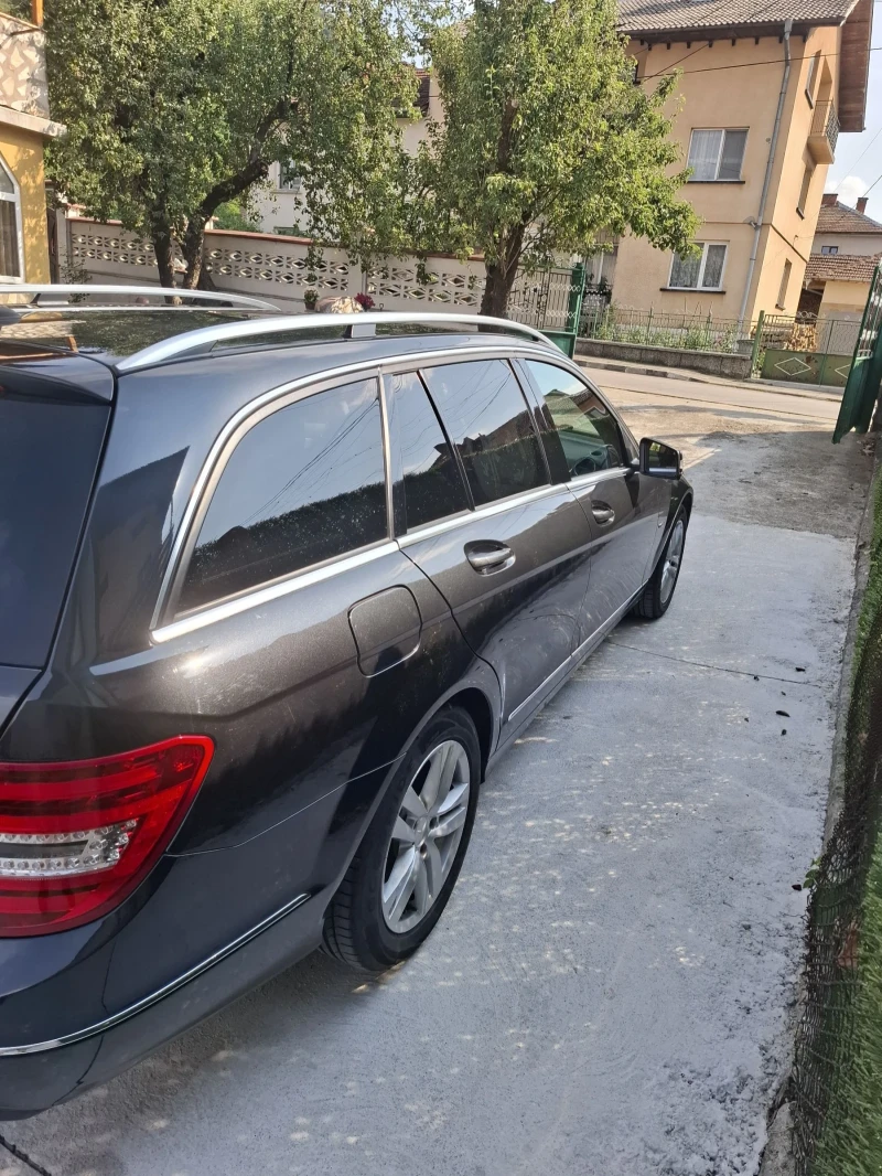 Mercedes-Benz C 180 Facelift / Avantgarde, снимка 4 - Автомобили и джипове - 51973265