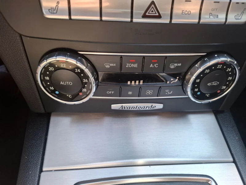 Mercedes-Benz C 180 Facelift / Avantgarde, снимка 6 - Автомобили и джипове - 51973265