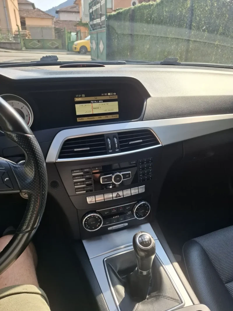 Mercedes-Benz C 180 Facelift / Avantgarde, снимка 10 - Автомобили и джипове - 51973265