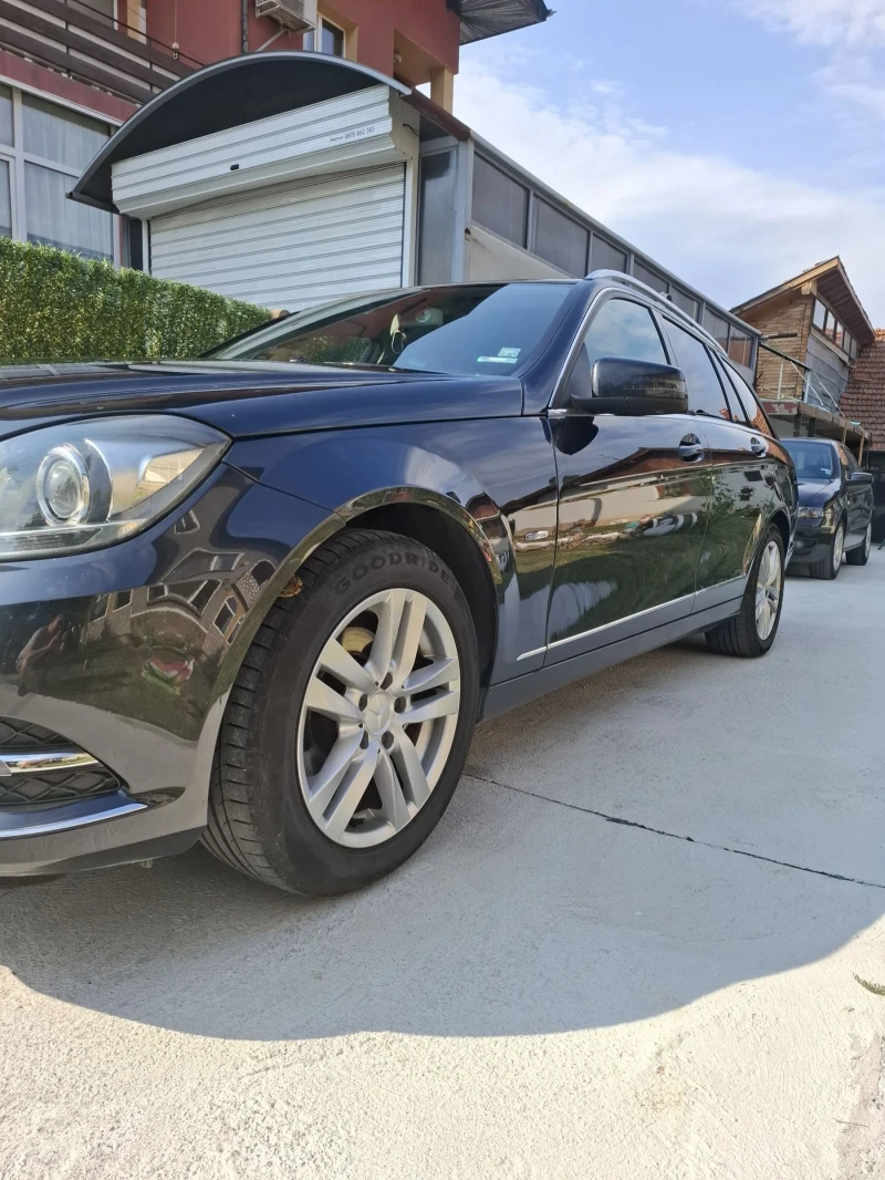 Mercedes-Benz C 180 Facelift / Avantgarde, снимка 2 - Автомобили и джипове - 51973265