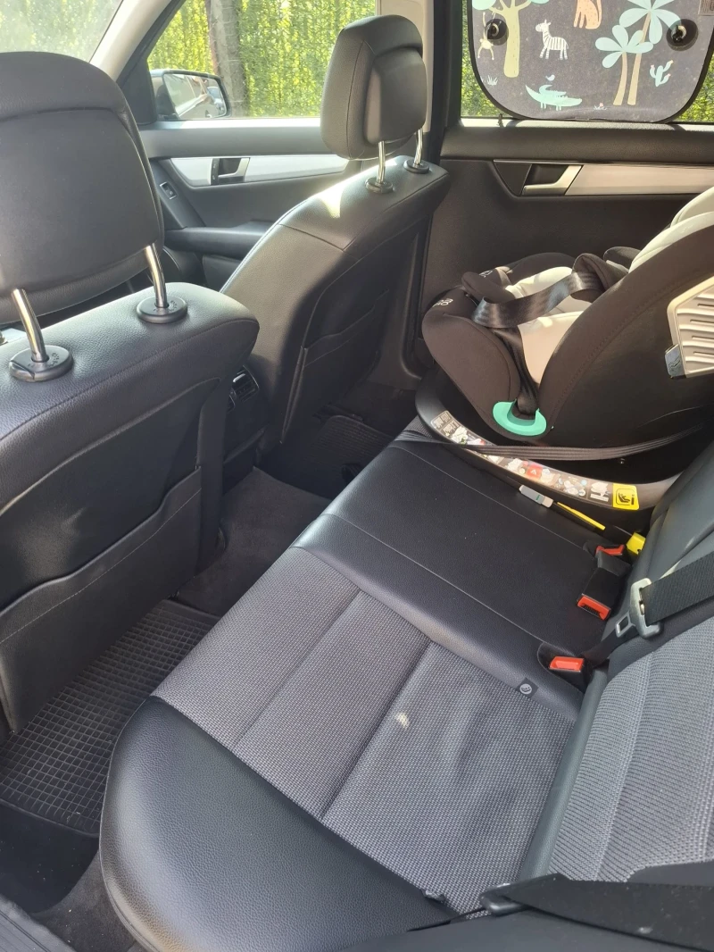 Mercedes-Benz C 180 Facelift / Avantgarde, снимка 7 - Автомобили и джипове - 51973265