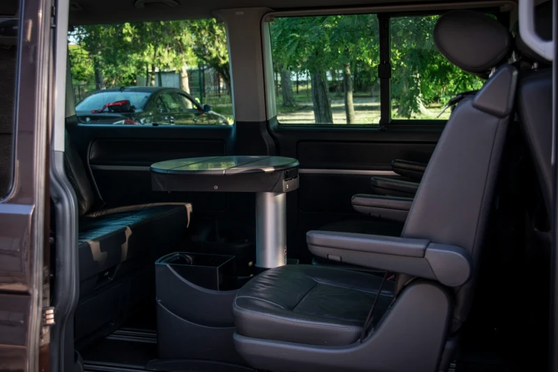 VW Multivan 2.5TDI 4 MOTION HIGHLINE, снимка 4 - Автомобили и джипове - 52483107