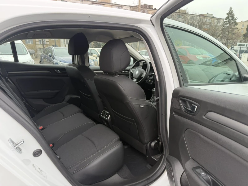 Renault Megane 1.5 dCi 115k.c., снимка 12 - Автомобили и джипове - 53495066
