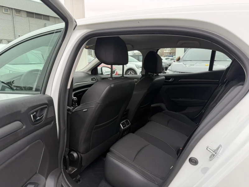 Renault Megane 1.5 dCi 115k.c., снимка 13 - Автомобили и джипове - 53495066