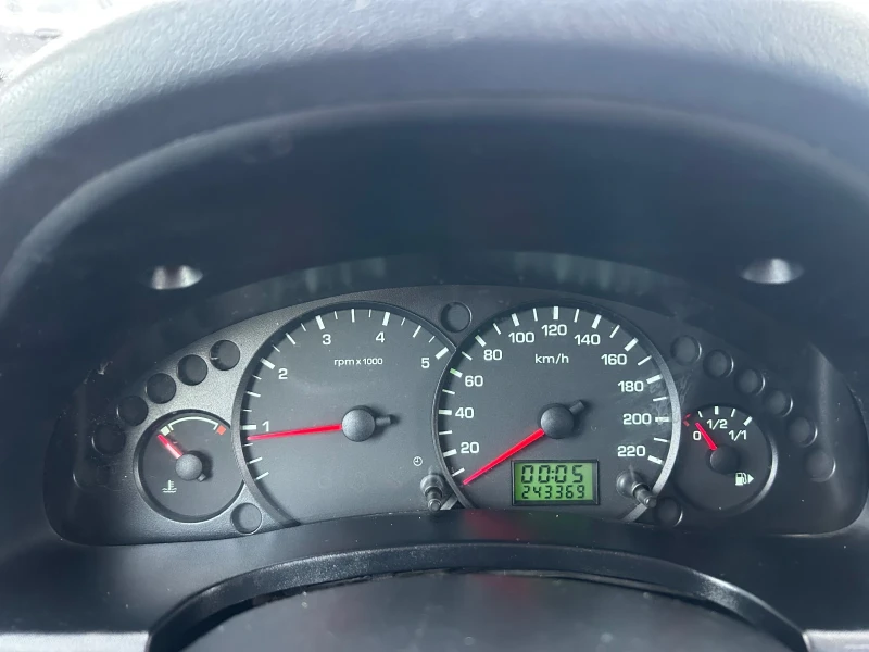 Ford Connect 1.8TDCI, снимка 10 - Автомобили и джипове - 53569019